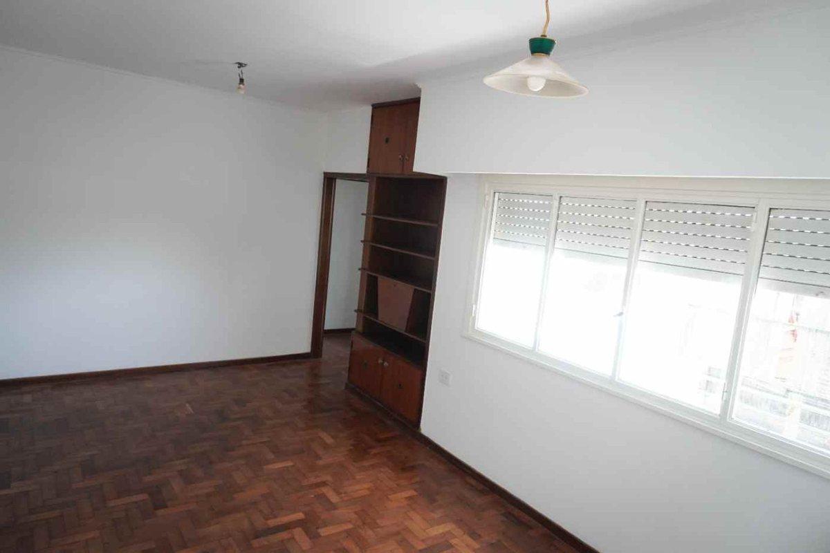 Foto de VENTA PH 4 AMBIENTES VILLA ADELINA, imagen 3