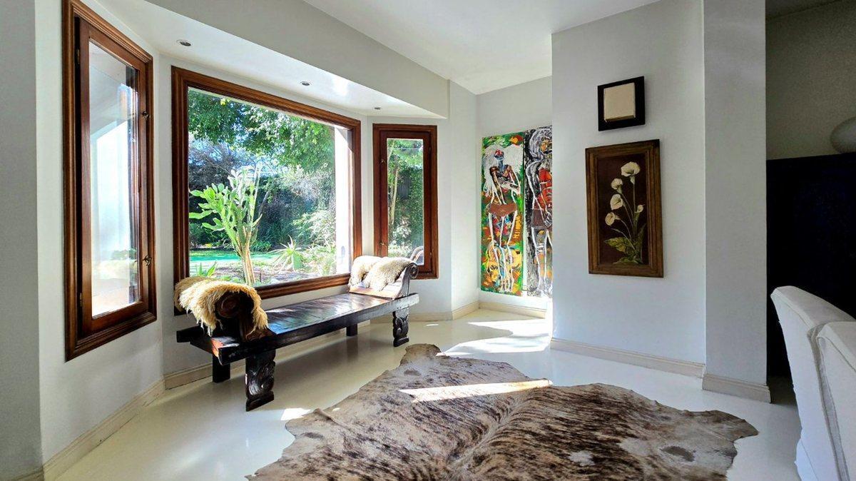 Foto de VENTA CASA 5 AMB CON PISCINA LOMAS DE SAN ISIDRO, imagen 3