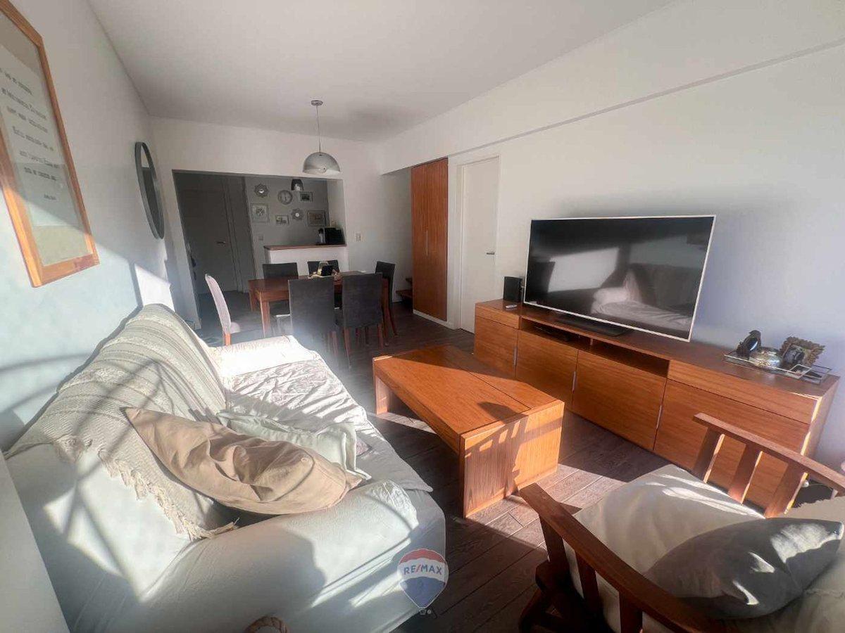 Foto de Venta Dúplex 3 Amb c/ Terraza Propia y Coch, imagen 4