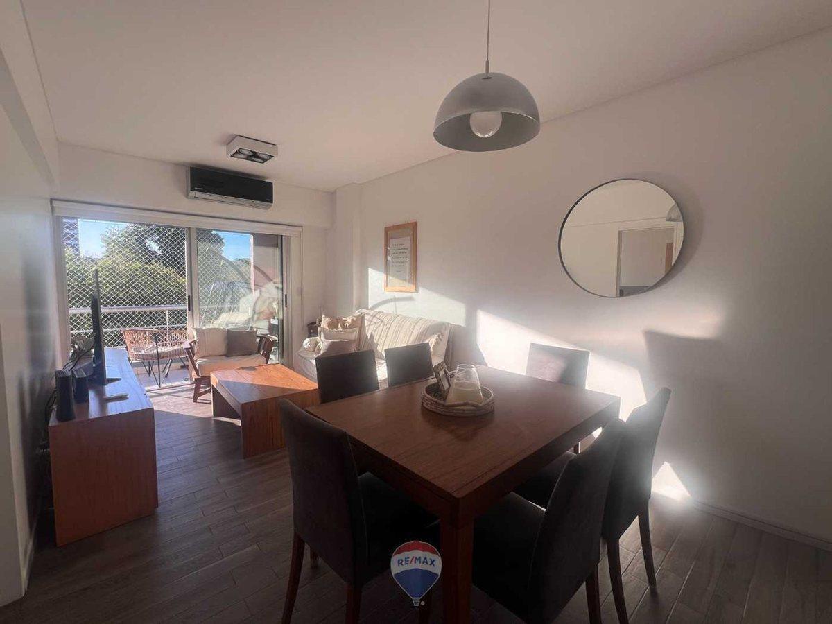 Foto de Venta Dúplex 3 Amb c/ Terraza Propia y Coch, imagen 2