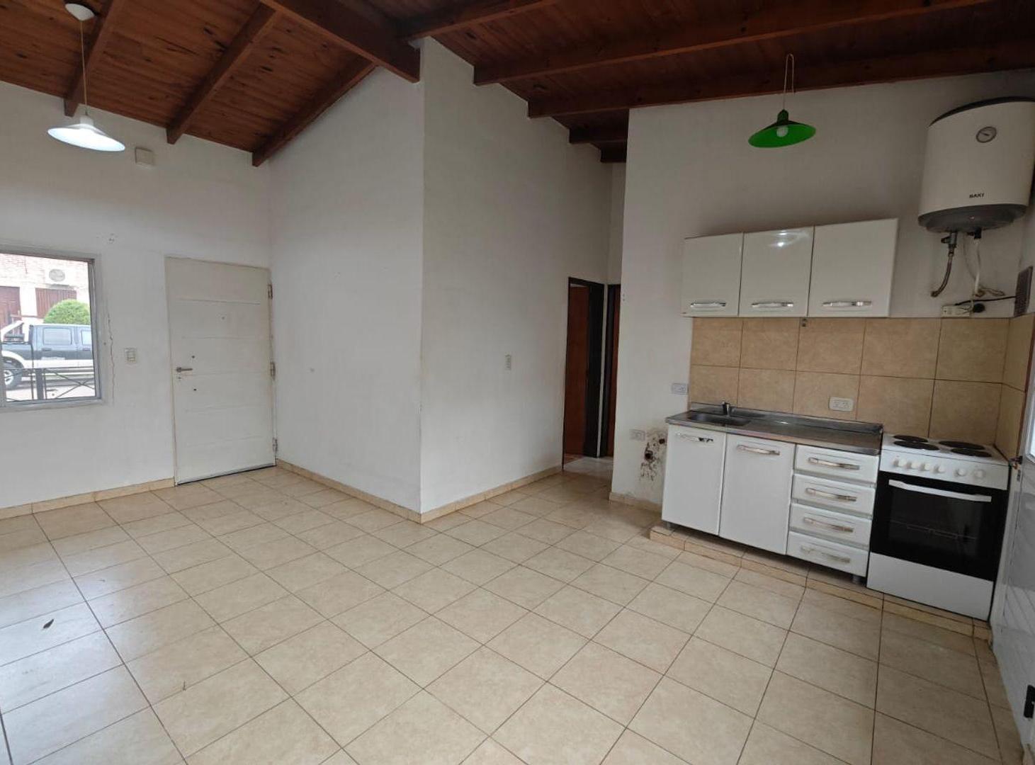 Foto de ALQUILER CASA EN BARRIO ALTOS DE PACHECO BENAVIDEZ, imagen 3