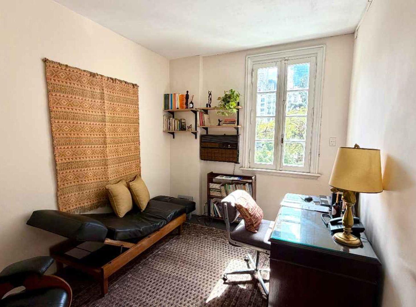 Foto de VENTA DPTO. EN SAN NICOLÁS FRENTE A PLAZA ROMA, imagen 2
