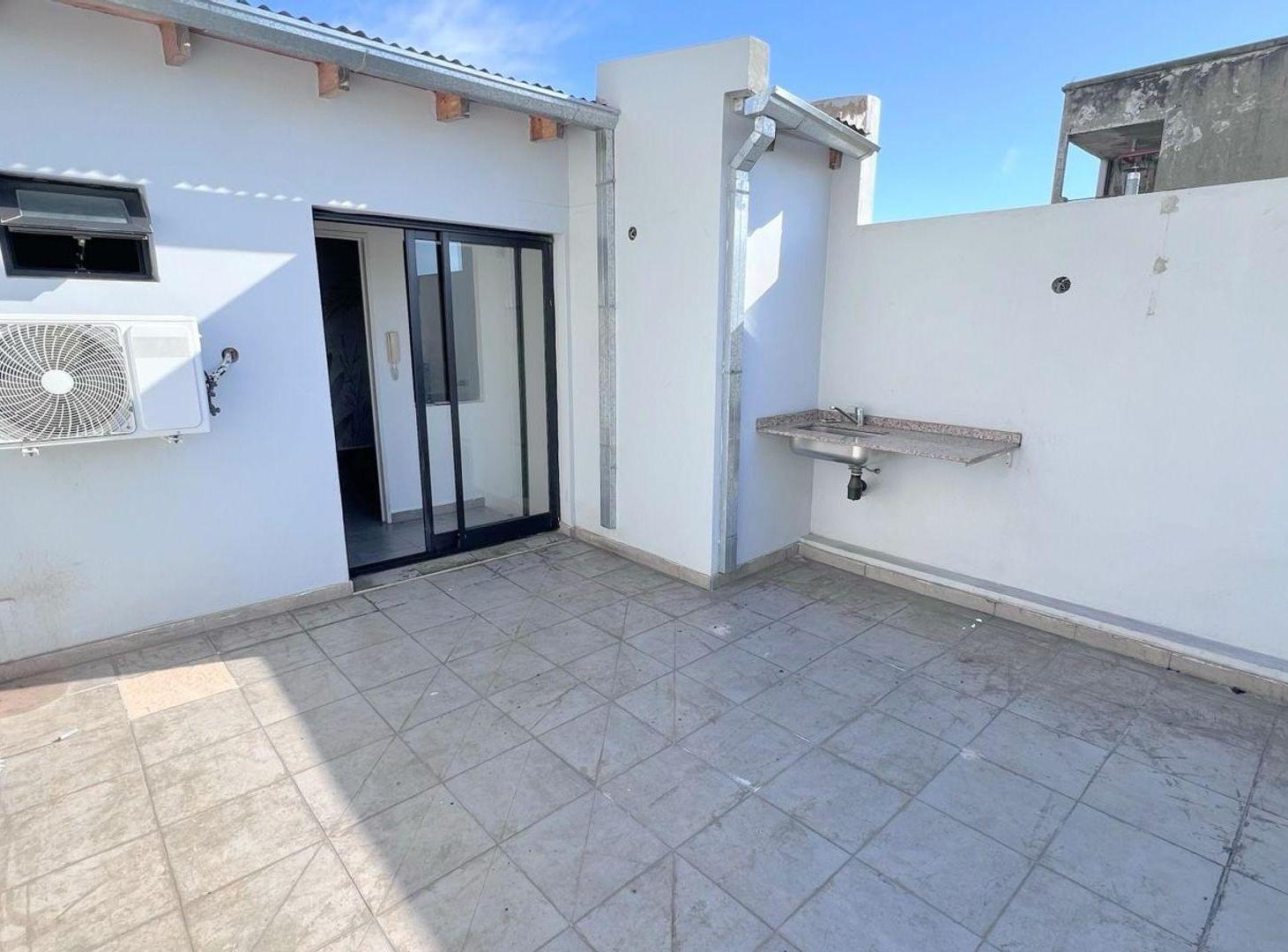 Foto de VENTA DEPTO 2 AMB CON BALCÓN, TERRAZA Y COCHERA, imagen 3