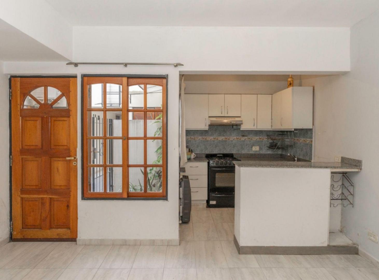 Foto de PH 2amb-VENTA-BALCON-ALTILLO-S/EXPENSAS-MATADEROS, imagen 3