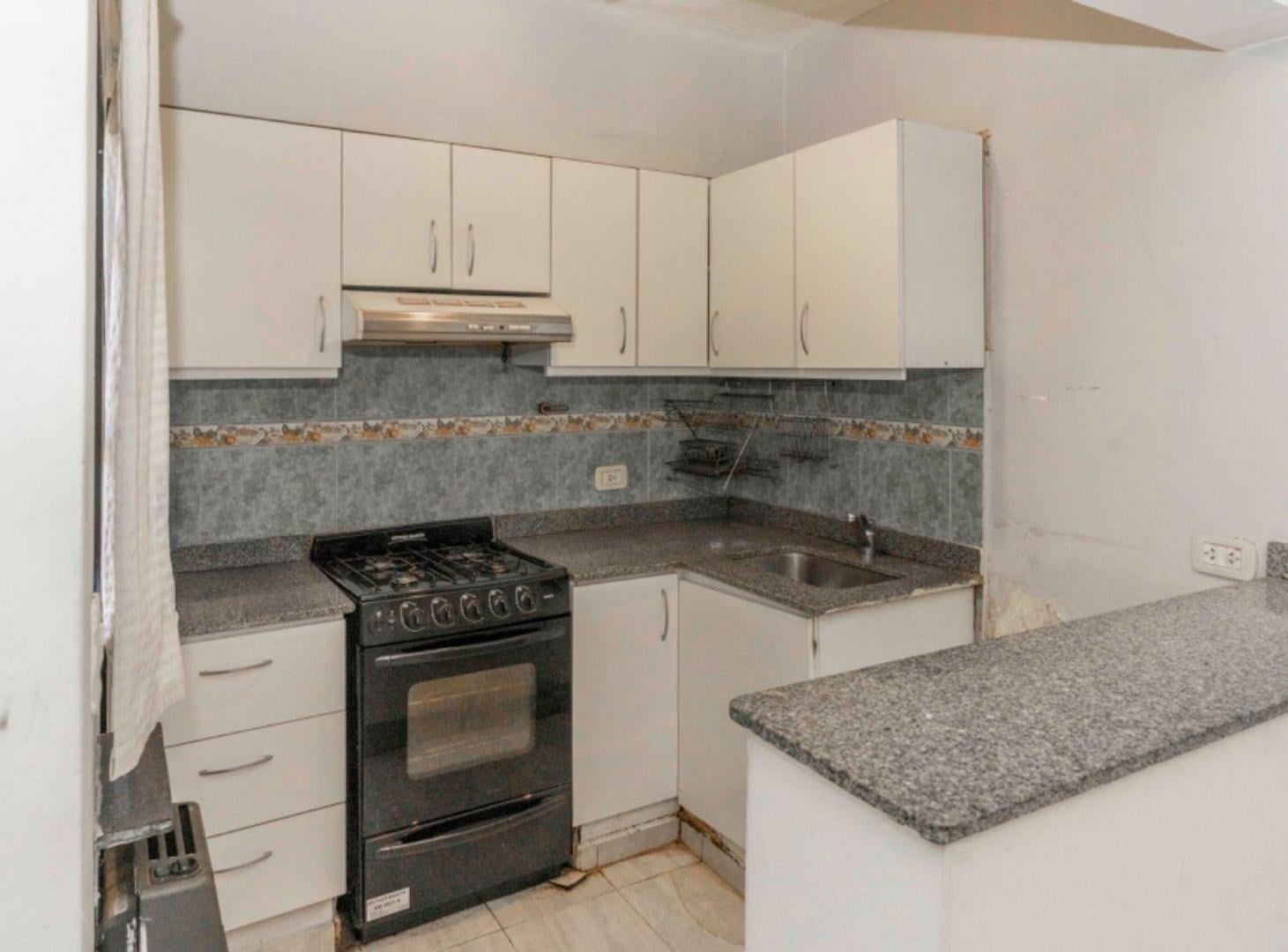 Foto de PH 2amb-VENTA-BALCON-ALTILLO-S/EXPENSAS-MATADEROS, imagen 4