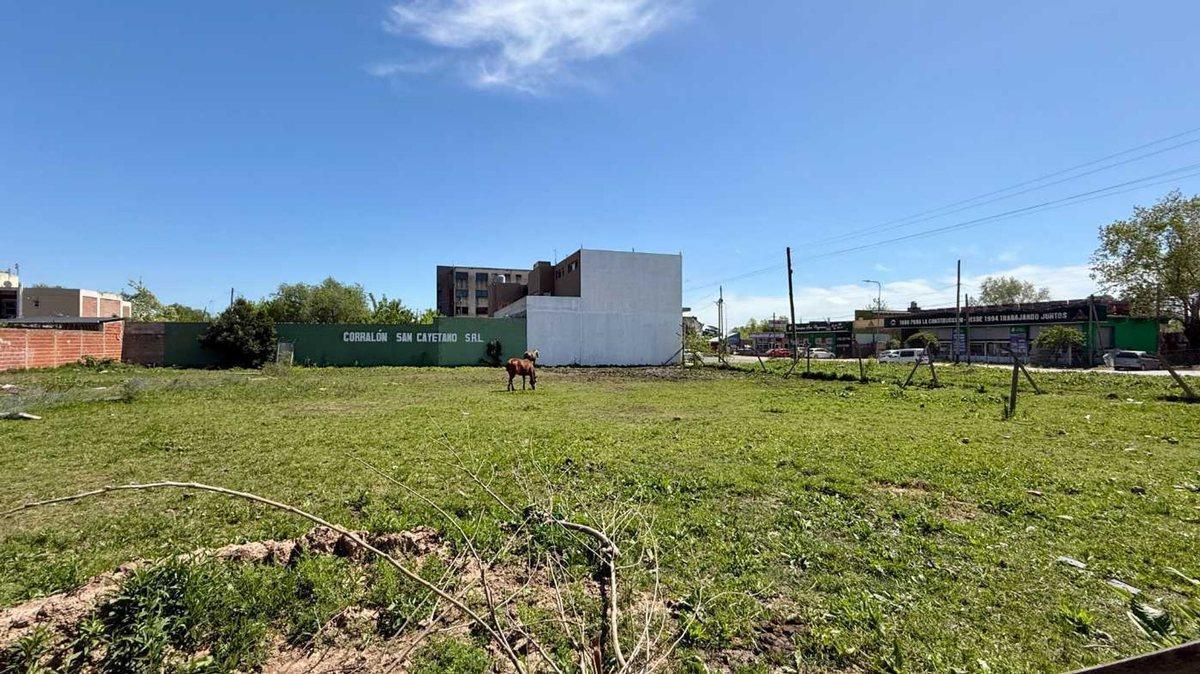 Foto de LOTE EN VENTA DE 1600M2 EN BERAZATEGUI, imagen 2