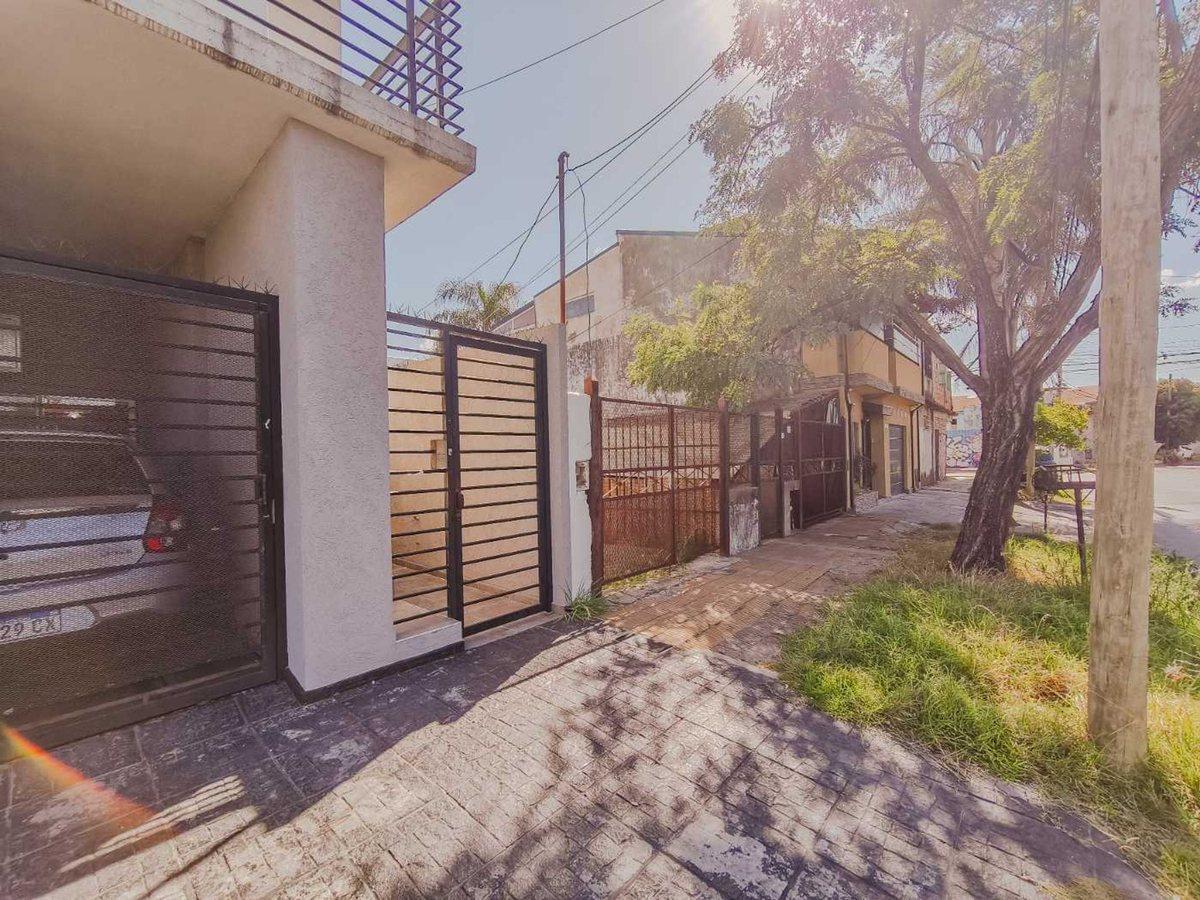 Foto de PH EN VENTA VILLA BALLESTER 2 AMBIENTES- TERRAZA, imagen 3