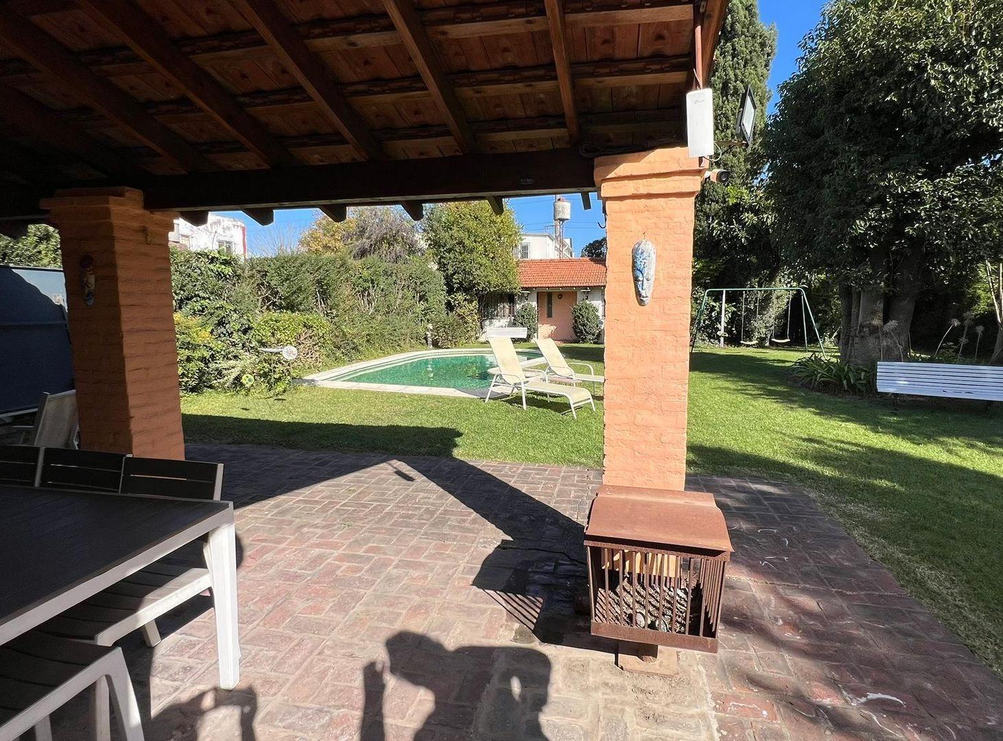 Foto de Casa en Venta Ing Maschwitz pileta dos lotes, imagen 3