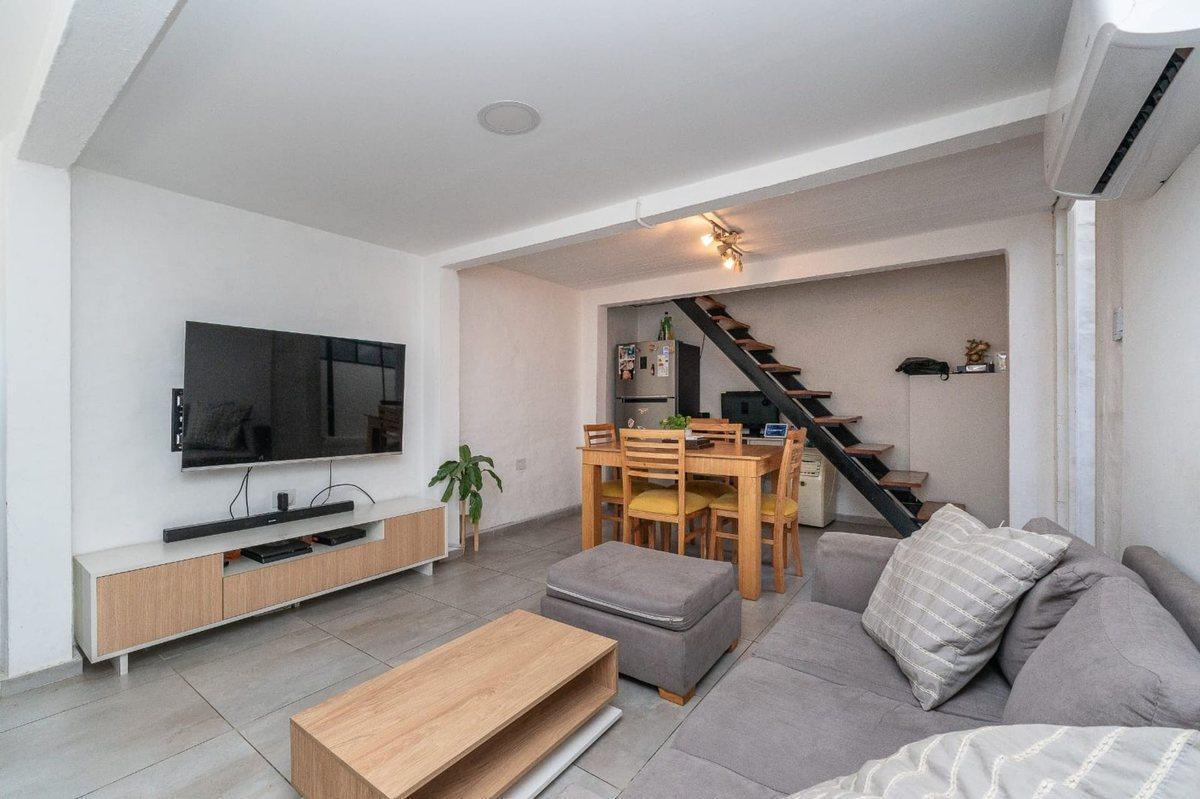 Foto de VENTA PH 2 AMB en San Telmo RECICLADO, imagen 1