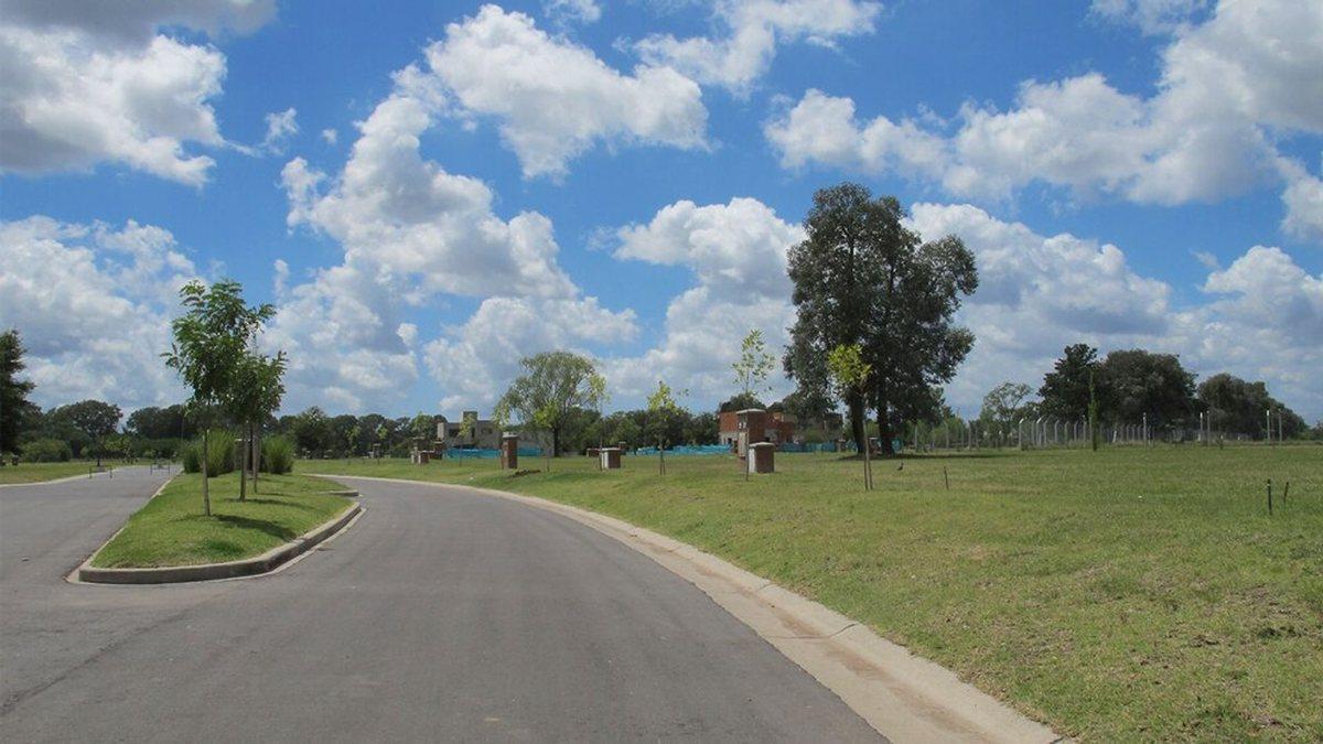 Foto de Lote en Venta Barrio Santa Lucía - Pilar del Este, imagen 1