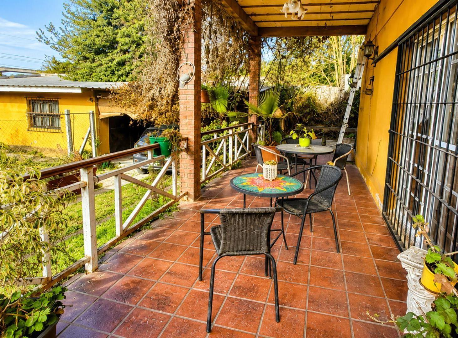 Foto de Venta casa 3 amb en dos plantas con quincho, imagen 4