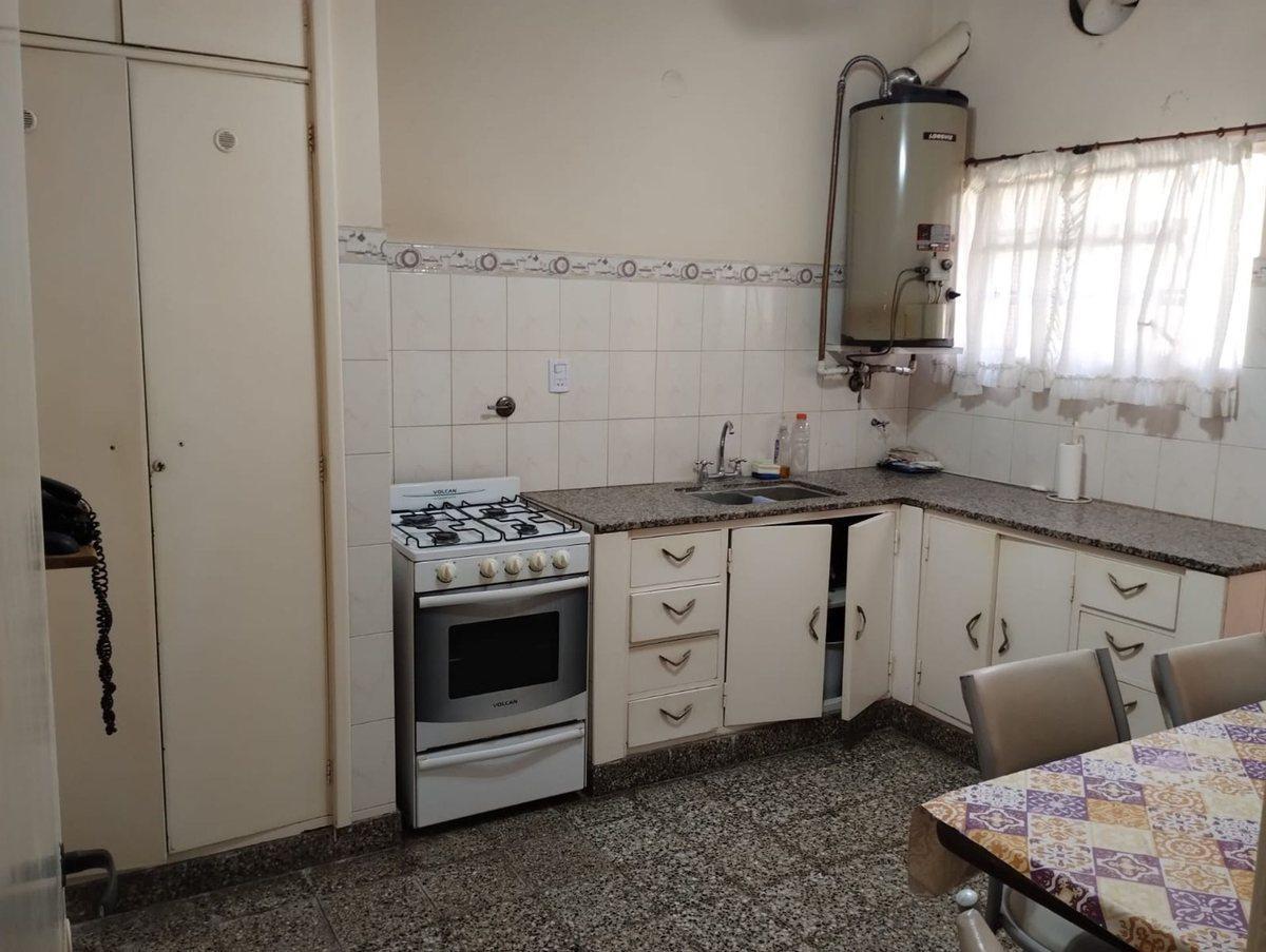 Foto de VENTA CASA 3 DORMITORIOS EN VILLA LUZURIAGA, imagen 2