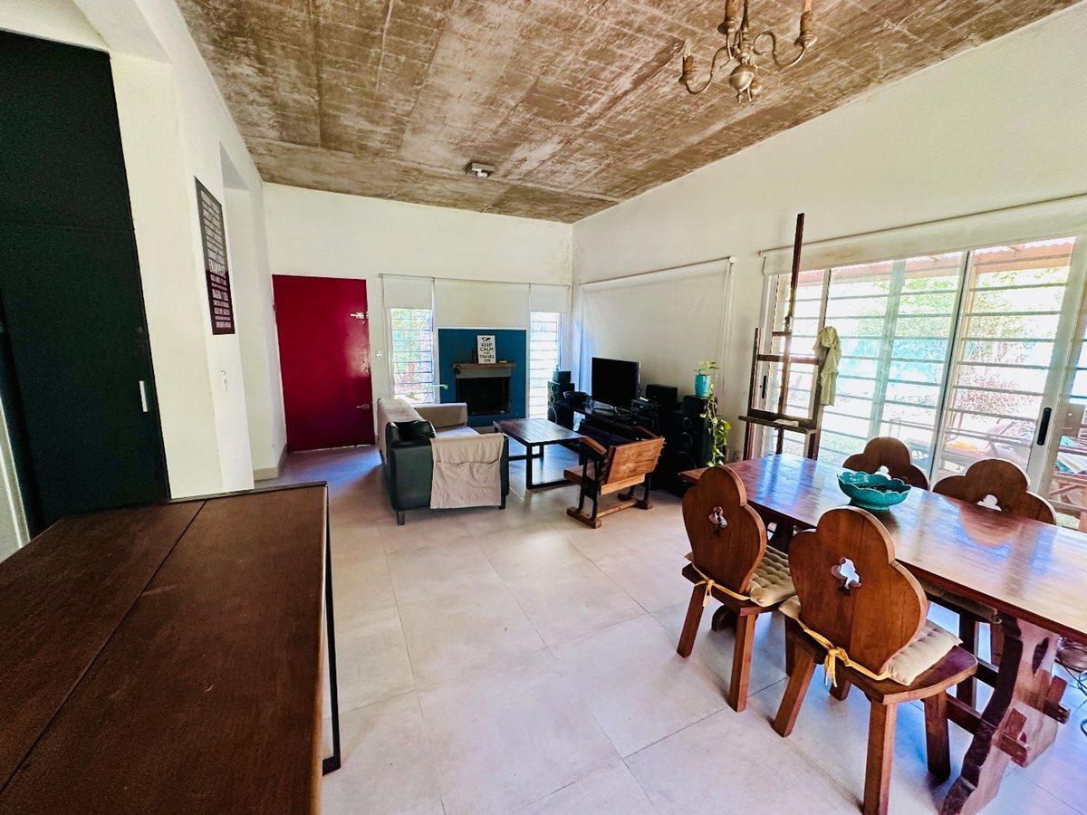 Foto de Venta Casa 4 ambientes PILETA El Pato Berazategui, imagen 5