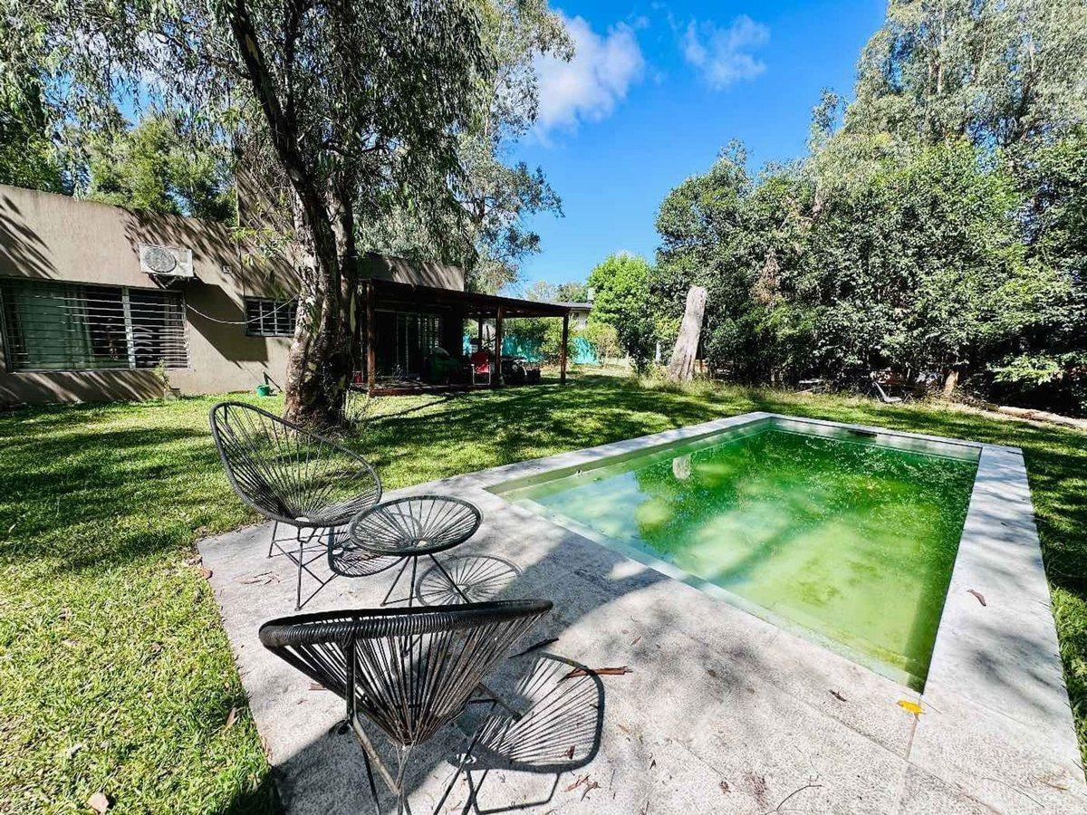Foto de Venta Casa 4 ambientes PILETA El Pato Berazategui, imagen 1
