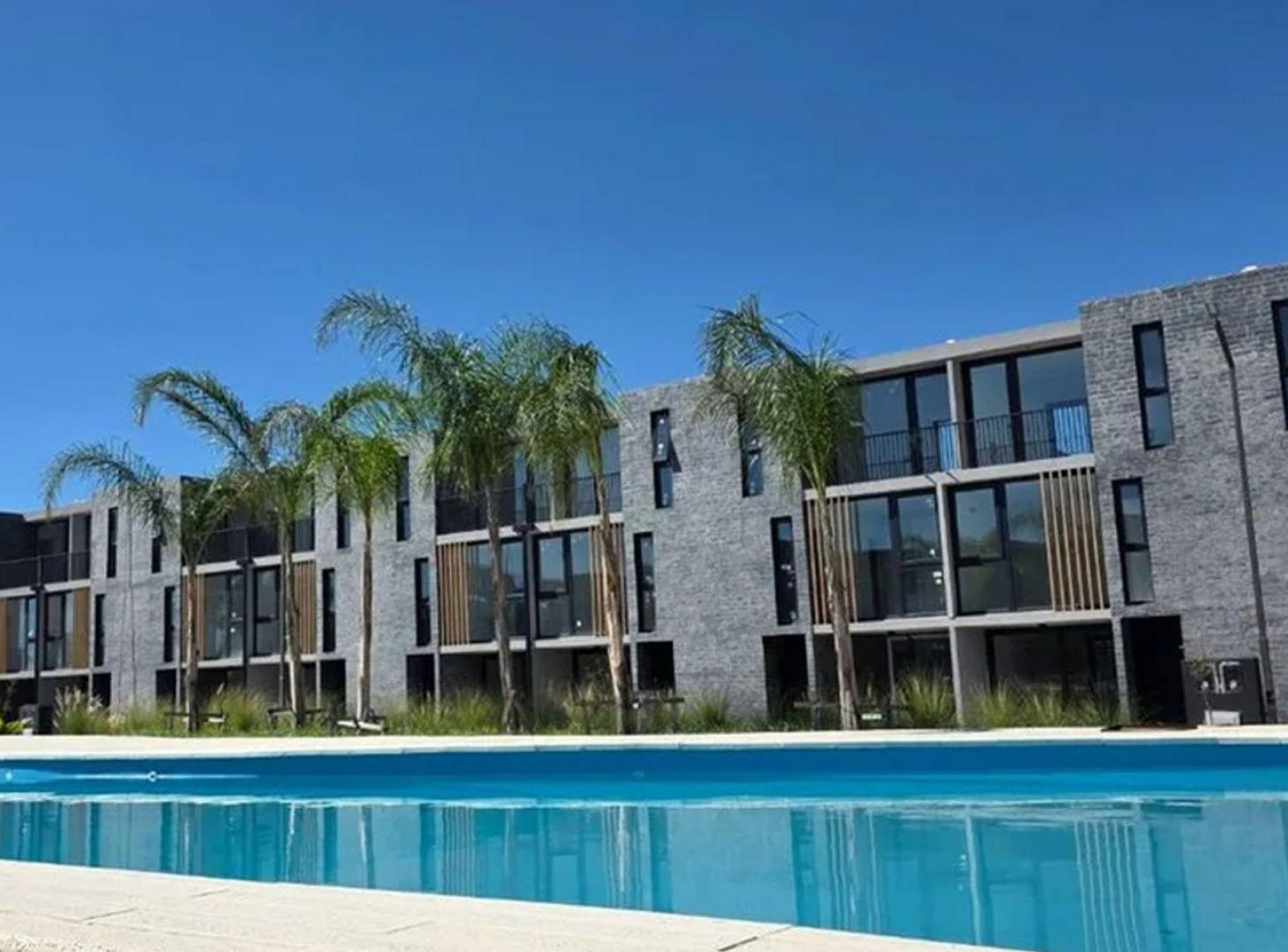 Foto de VENTA CASA 4 AMB JARDIN A ESTRENAR. SUNNY TIGRE, imagen 4