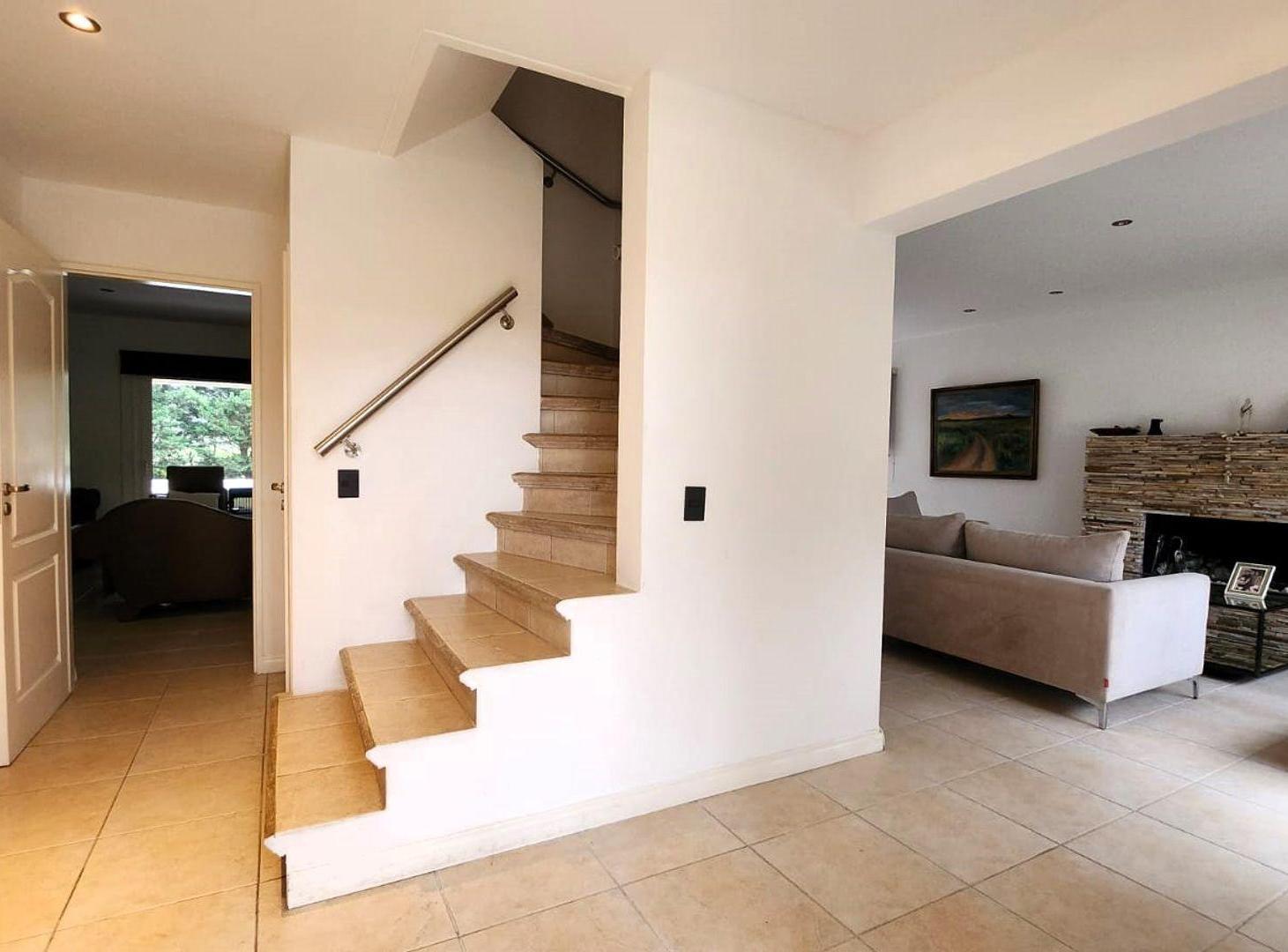 Foto de Casa 5 ambientes a la venta en Pilar + escritorio, imagen 5