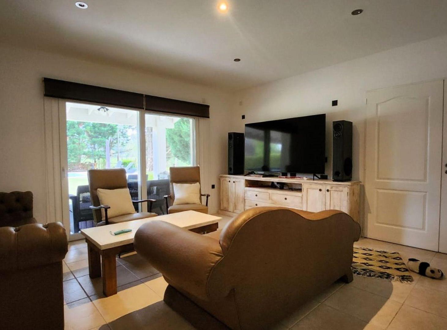 Foto de Casa 5 ambientes a la venta en Pilar + escritorio, imagen 4