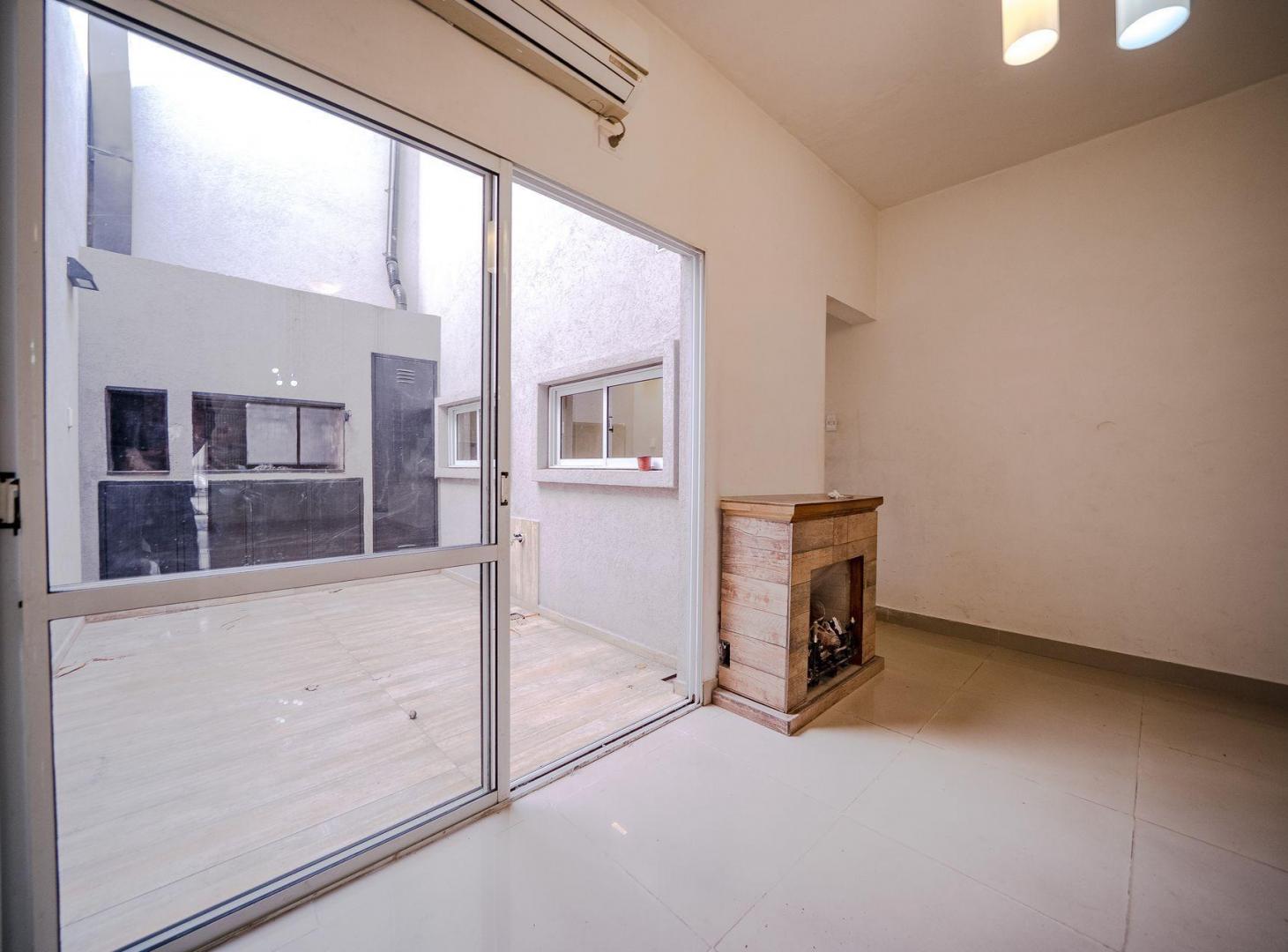 Foto de VENTA CASA 4 AMBIENTES VILLA URQUIZA - PERMUTA, imagen 3