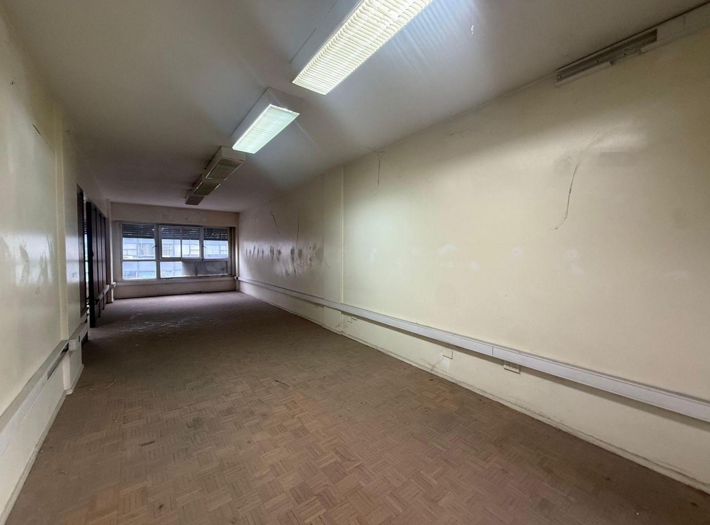 Foto de VENTA - Semipiso de Oficinas + 2 cocheras propias, imagen 1