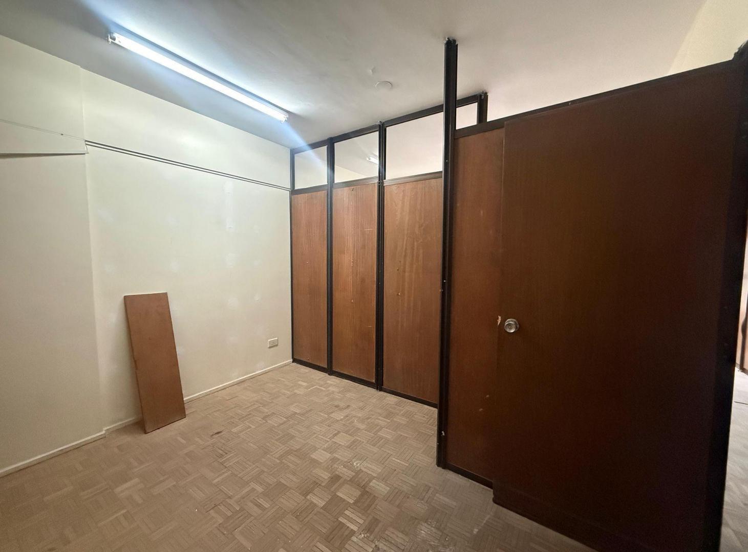 Foto de VENTA - Semipiso de Oficinas + 2 cocheras propias, imagen 2
