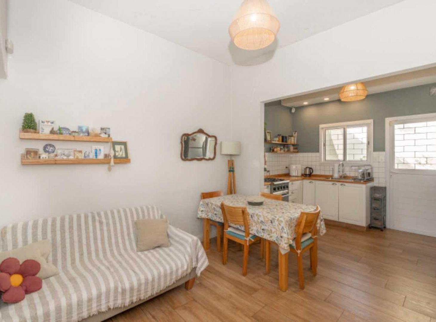 Foto de Casa lote propio 3 amb c/terraza venta Olivos, imagen 2