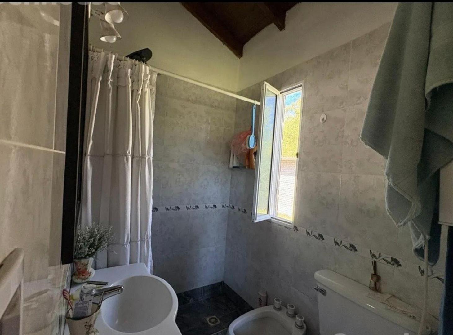 Foto de VENTA CASA 6 AMBIENTES MULTIFAMILIAR EN VILLA ROSA, imagen 3