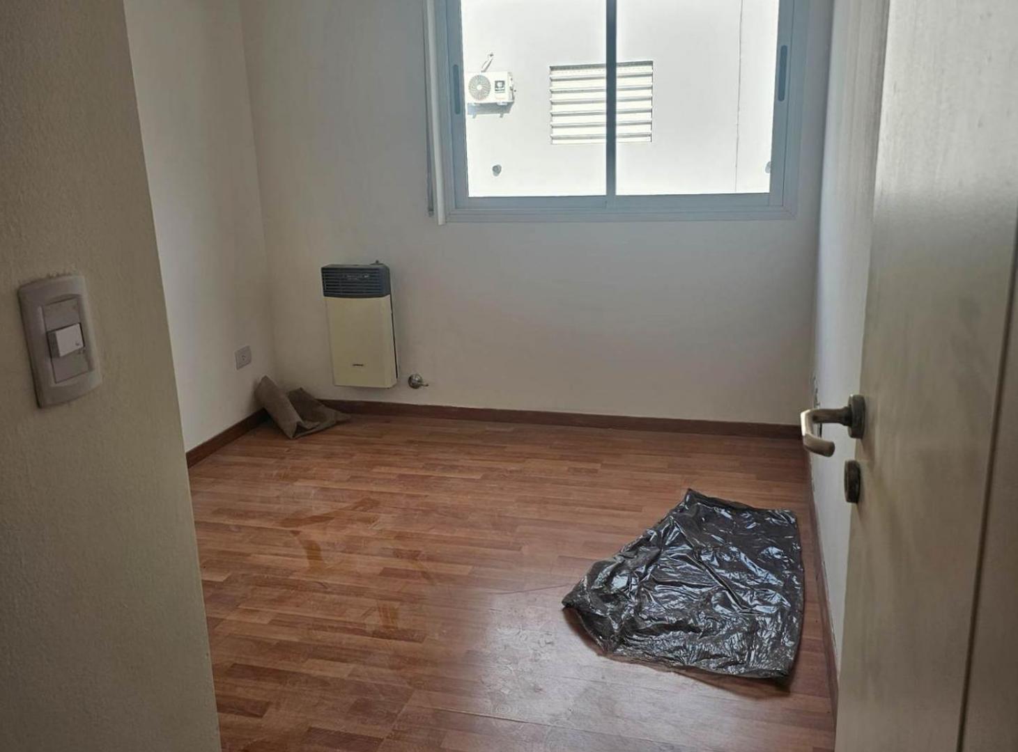 Foto de VENTA DEPARTAMENTO 4 AMBIENTES EN RAMOS MEJÍA, imagen 5