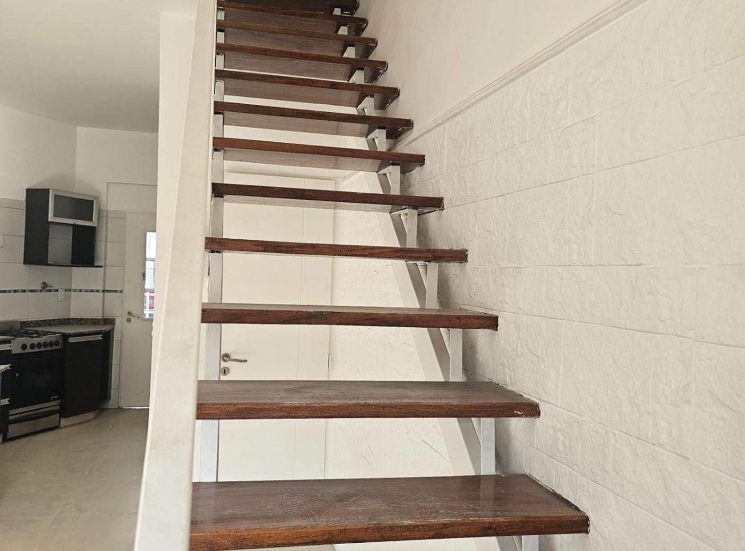 Foto de VENTA DEPARTAMENTO 4 AMBIENTES EN RAMOS MEJÍA, imagen 2