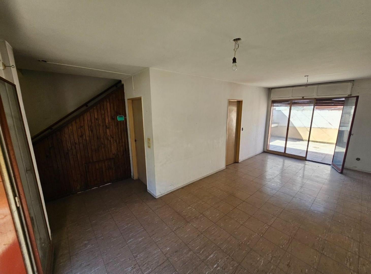 Foto de VENTA Casa 4 AMBIENTES HURLINGHAM ACEPTA PERMUTA, imagen 3