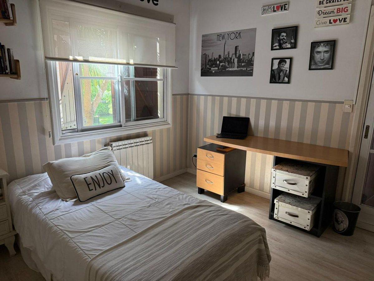 Foto de ALQUILER CASA EN BARRIO GALÁPAGOS CON JARDÍN 7 AMB, imagen 5