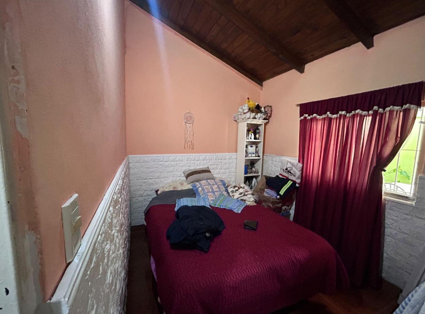 Foto de Casa + Local Comercial + 2 Deptos en Garín, imagen 4