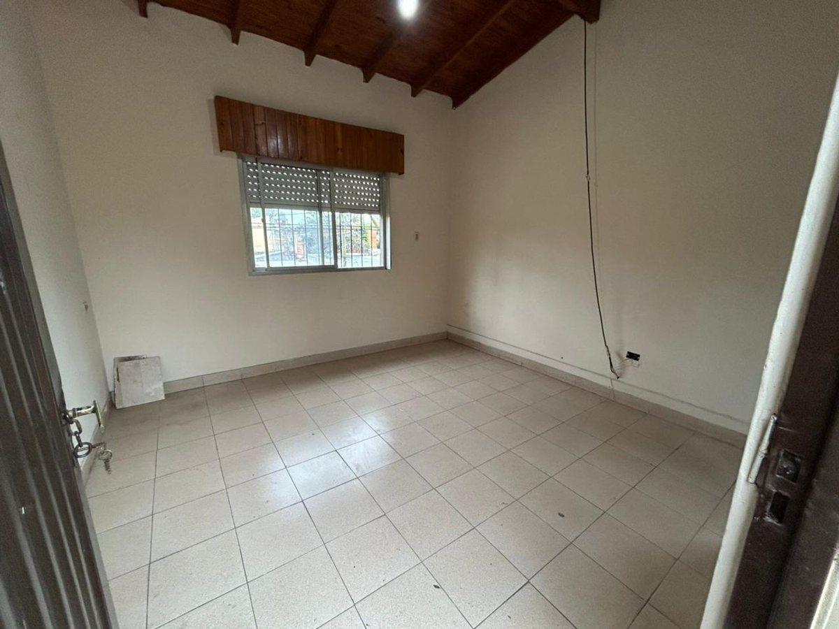 Foto de CASA 5 AMBIENTES EN VENTA GRAND BOURG, imagen 5