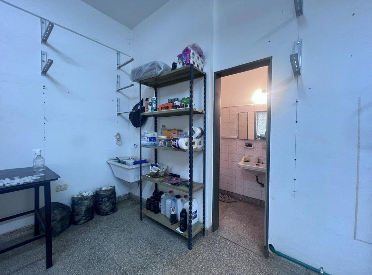 Foto de ALQUILER LOCAL COMERCIAL JOSE LEÓN SUAREZ, imagen 4