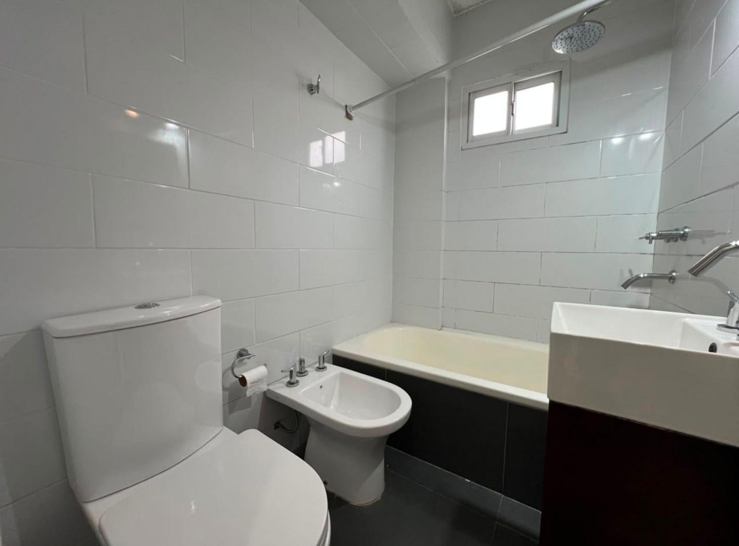 Foto de Venta Depto 2 Amb en Barrio Norte con Balcón, imagen 3
