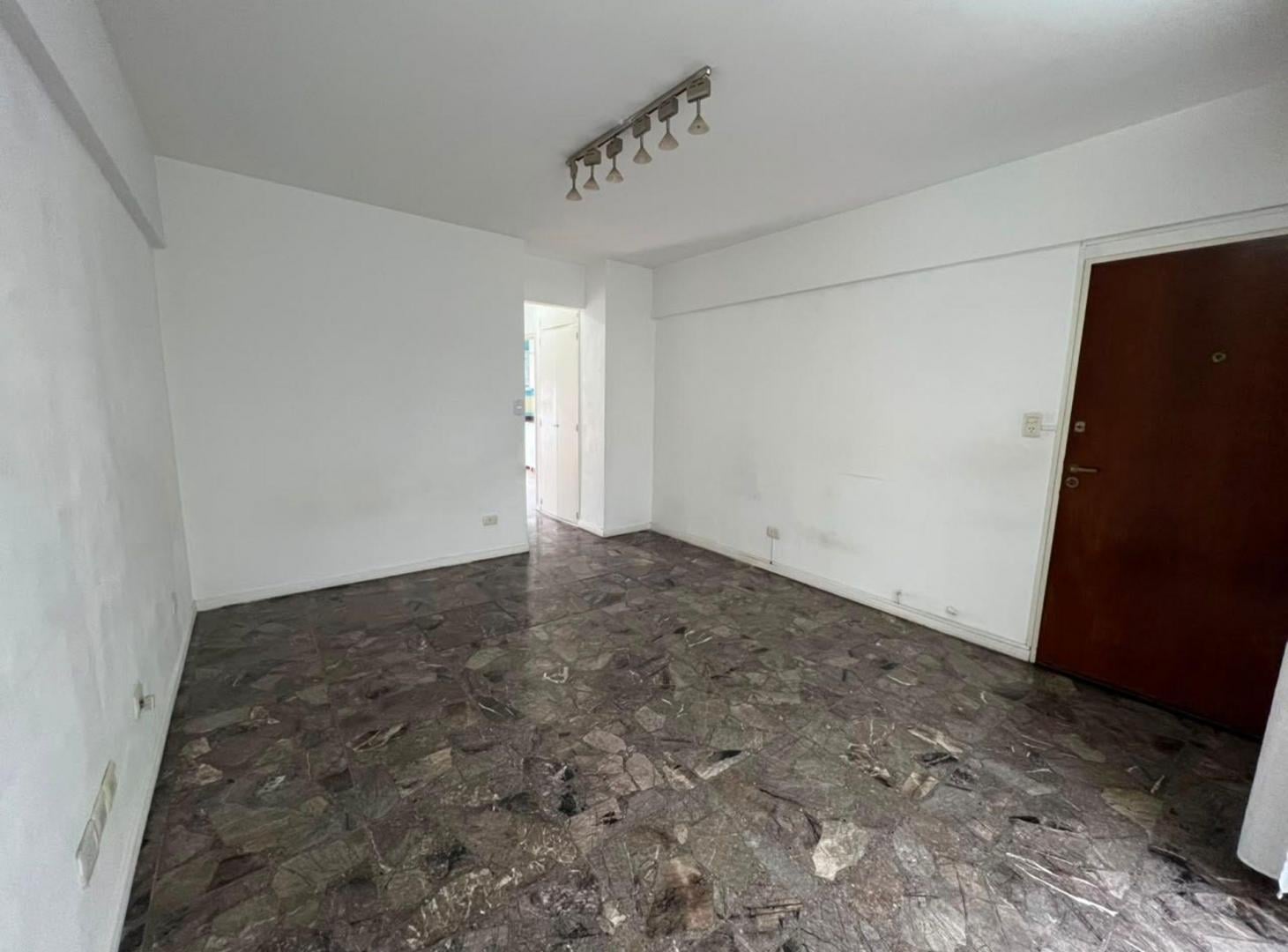 Foto de Venta Depto 2 Amb en Barrio Norte con Balcón, imagen 5