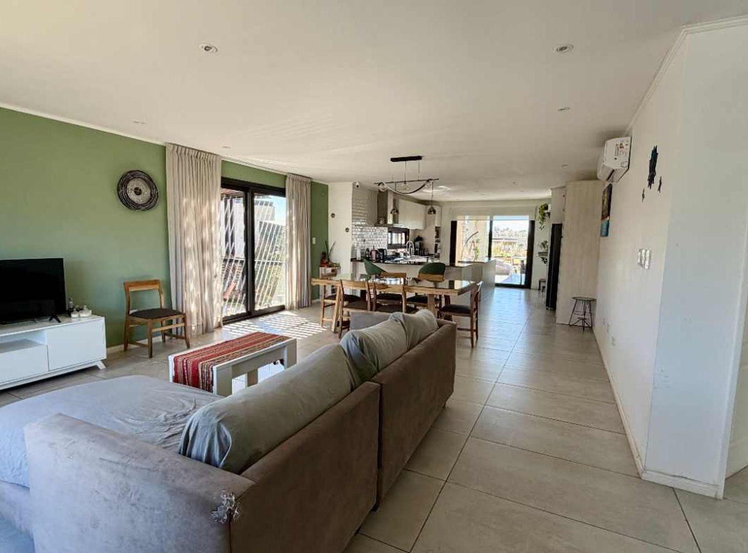 Foto de VENTA CASA C/ PILETA BARRIO SANTA ELENA-PILAR, imagen 5