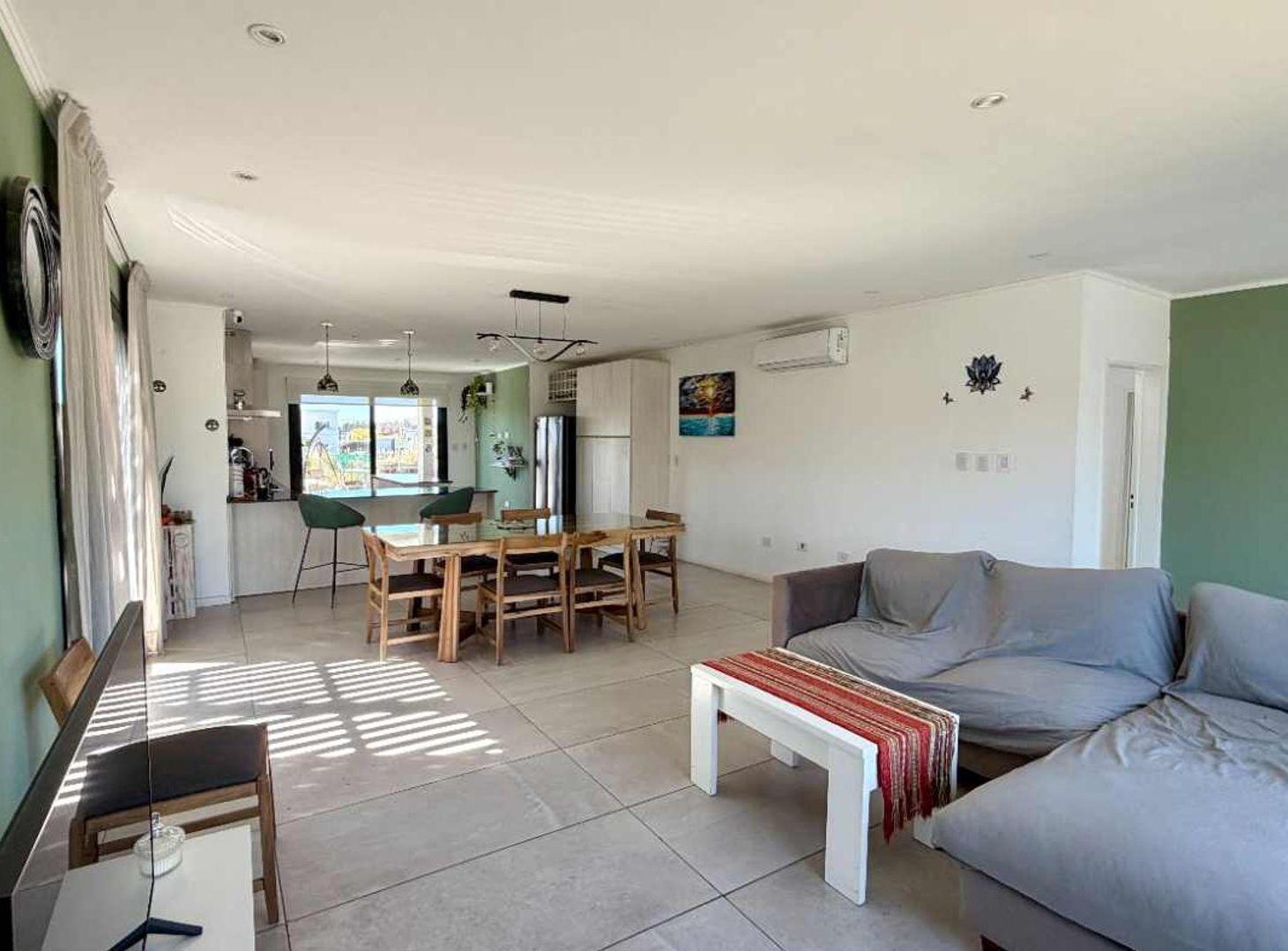Foto de VENTA CASA C/ PILETA BARRIO SANTA ELENA-PILAR, imagen 2
