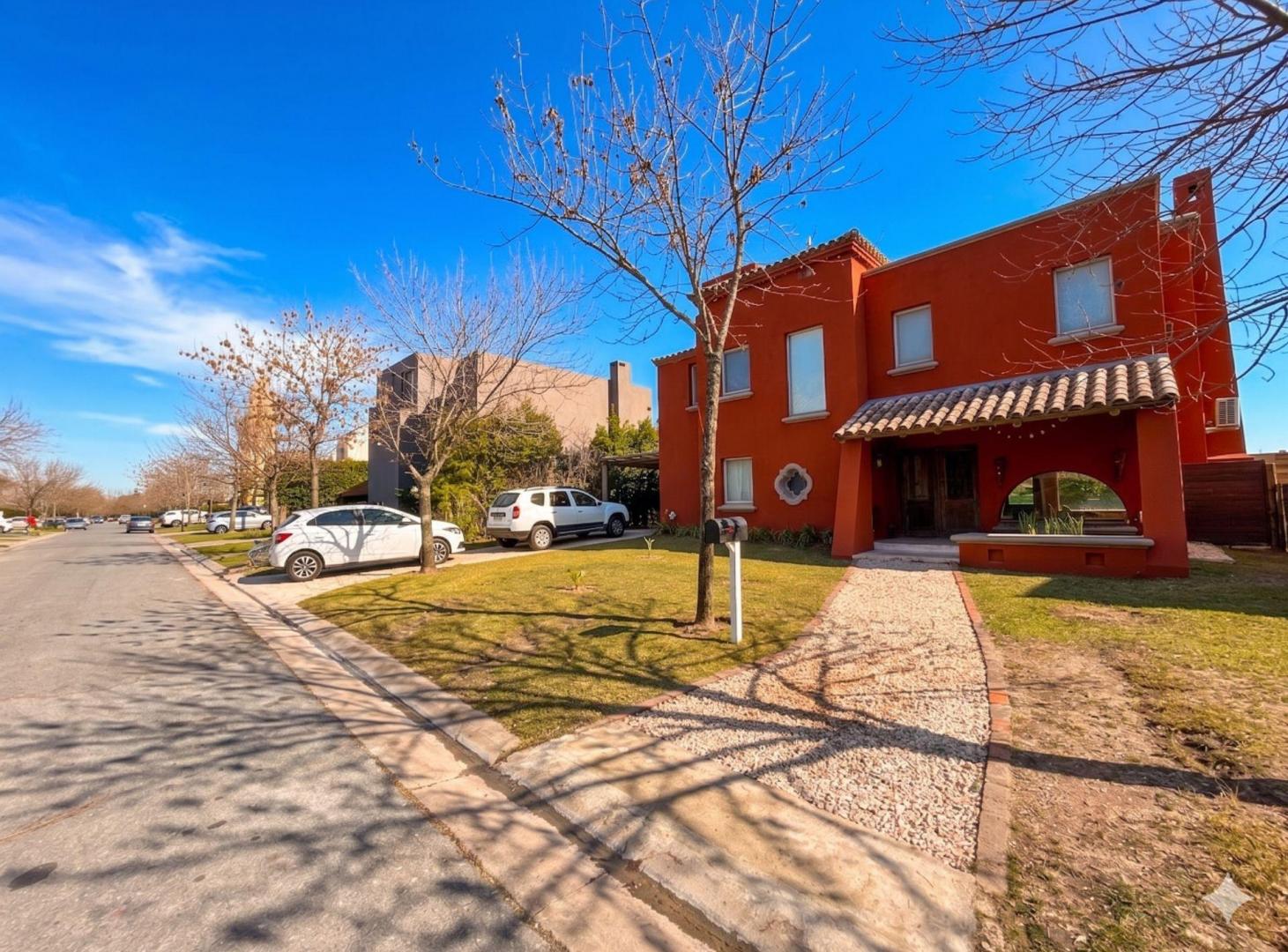 Foto de Casa en Alquiler - Santa Bárbara - Pileta, imagen 1