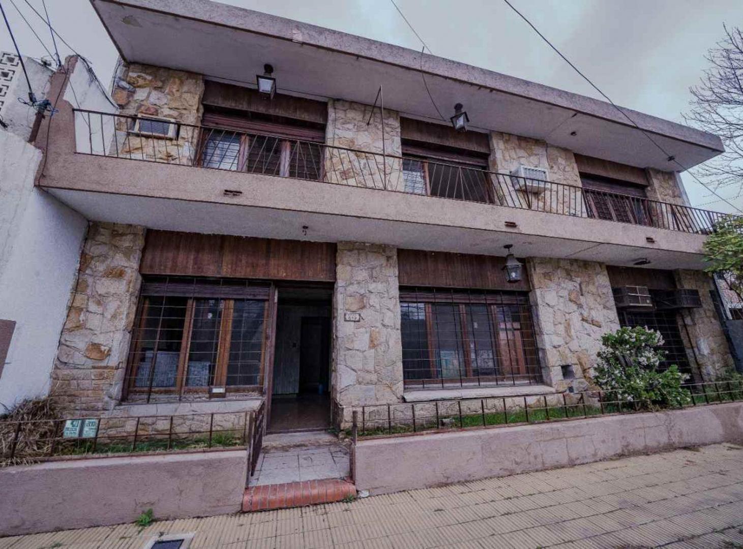 Foto de VENTA CASA TIPO PH 4 AMBIENTES-SAN ISIDRO- PERMUTA, imagen 1