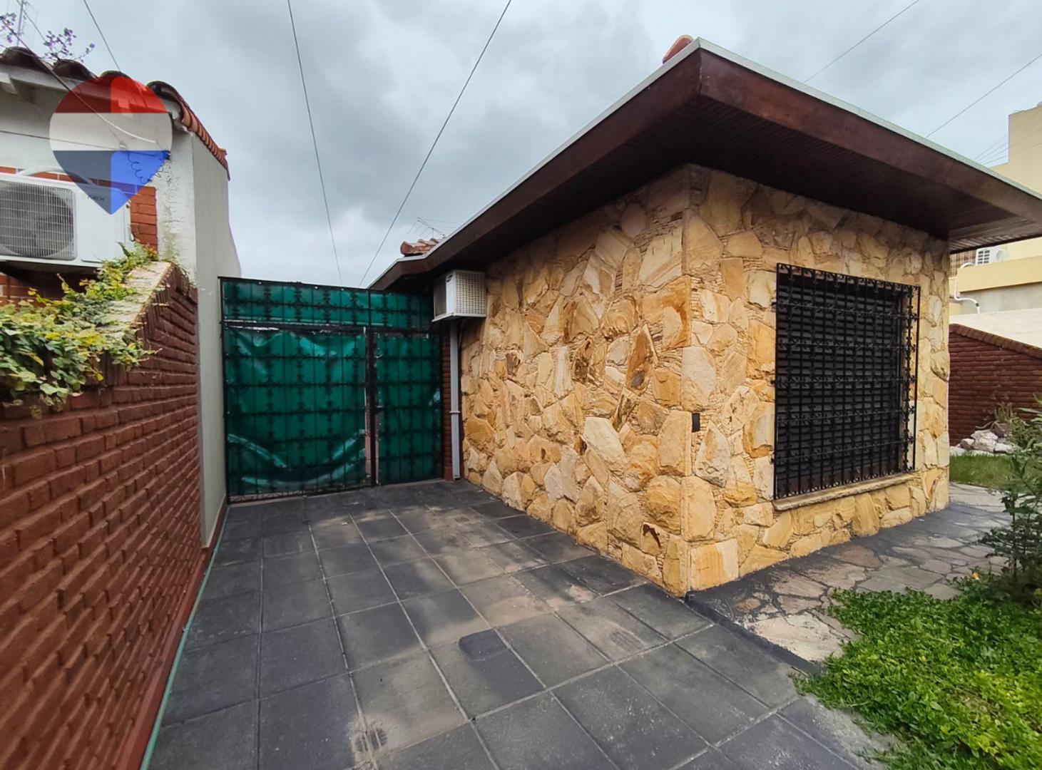 Foto de Venta casa de 7 amb con cocheras en Villa Adelina, imagen 1