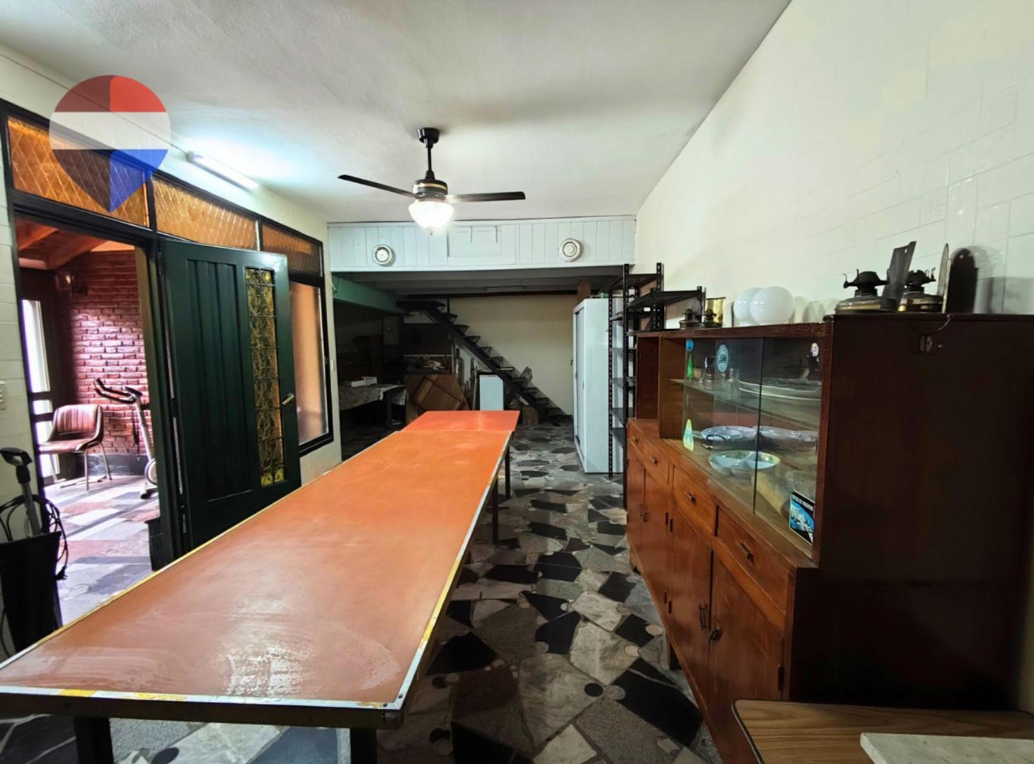Foto de Venta casa de 7 amb con cocheras en Villa Adelina, imagen 5