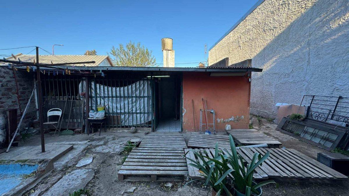 Foto de VENTA CASA 4 AMBIENTES CON QUINCHO LAVADERO LUJAN, imagen 5