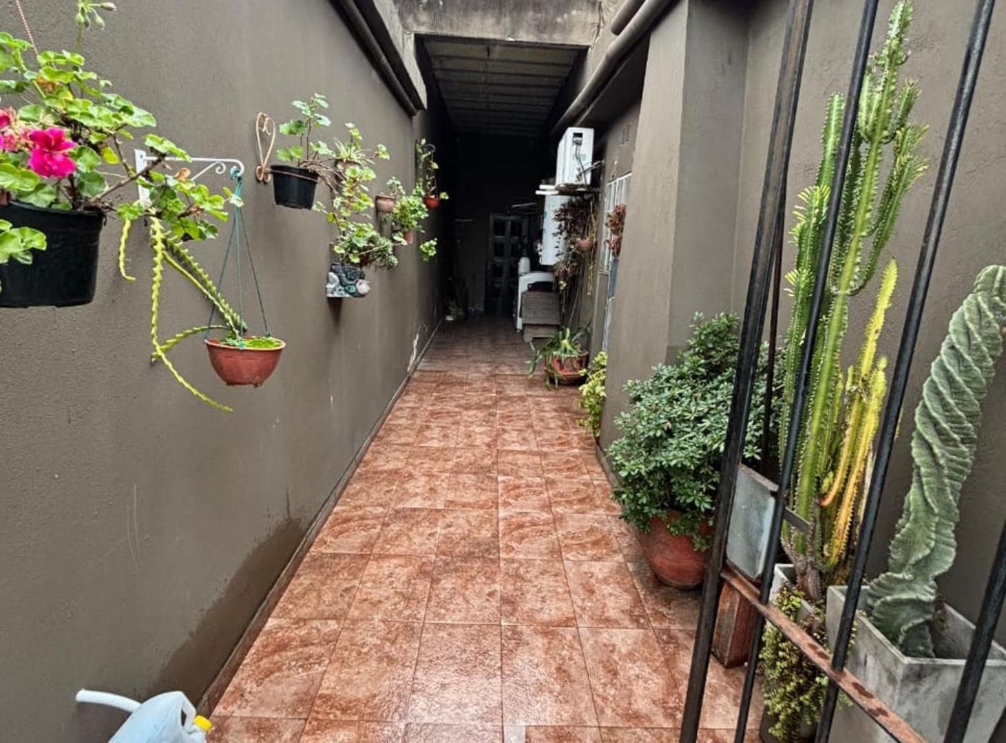 Foto de Casa 4 Ambientes, quincho, pileta y Deposito 110M2, imagen 3