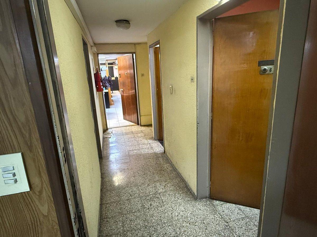 Foto de ALQUILER DE OFICINA EN AV CORRIENTES Y MEDRANO, imagen 5