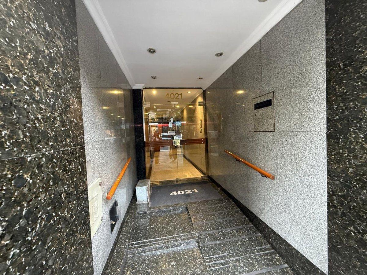 Foto de ALQUILER DE OFICINA EN AV CORRIENTES Y MEDRANO, imagen 1