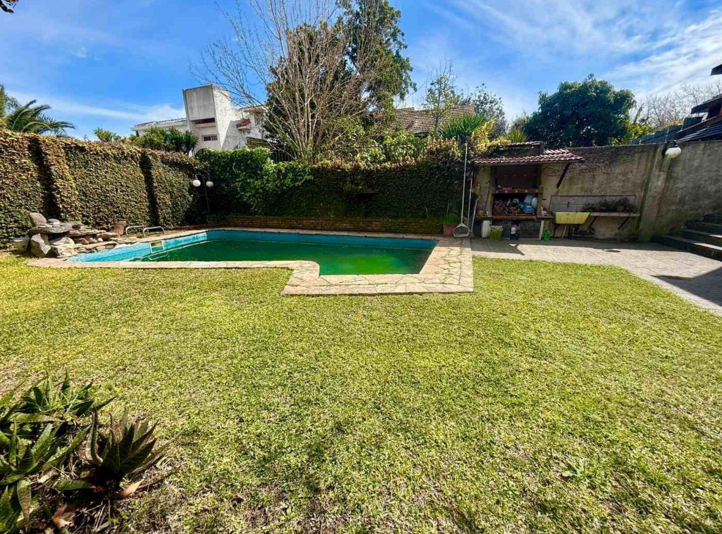 Foto de CASA 6 AMB JARDIN PILETA COCHERAS OLIVOS PERMUTA, imagen 5