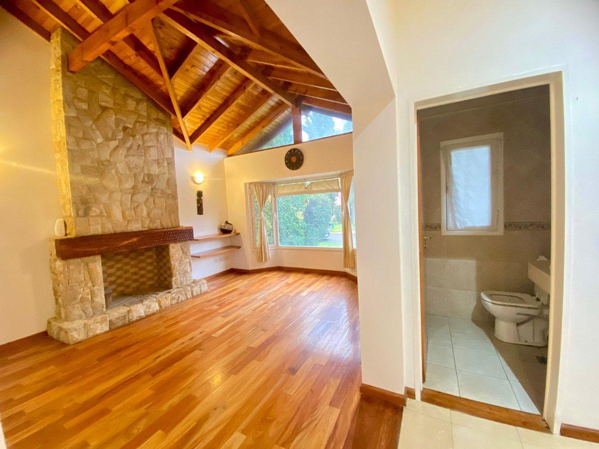 Foto de VENTA CASA 4 AMBIENTES - BANCO PROVINCIA, MORENO, imagen 3