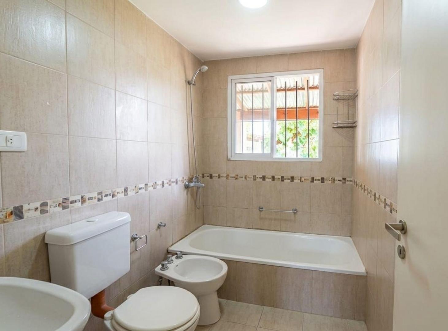 Foto de VENTA CASA EN BARRIO ALTOS DE PACHECO 4 AMB, imagen 4