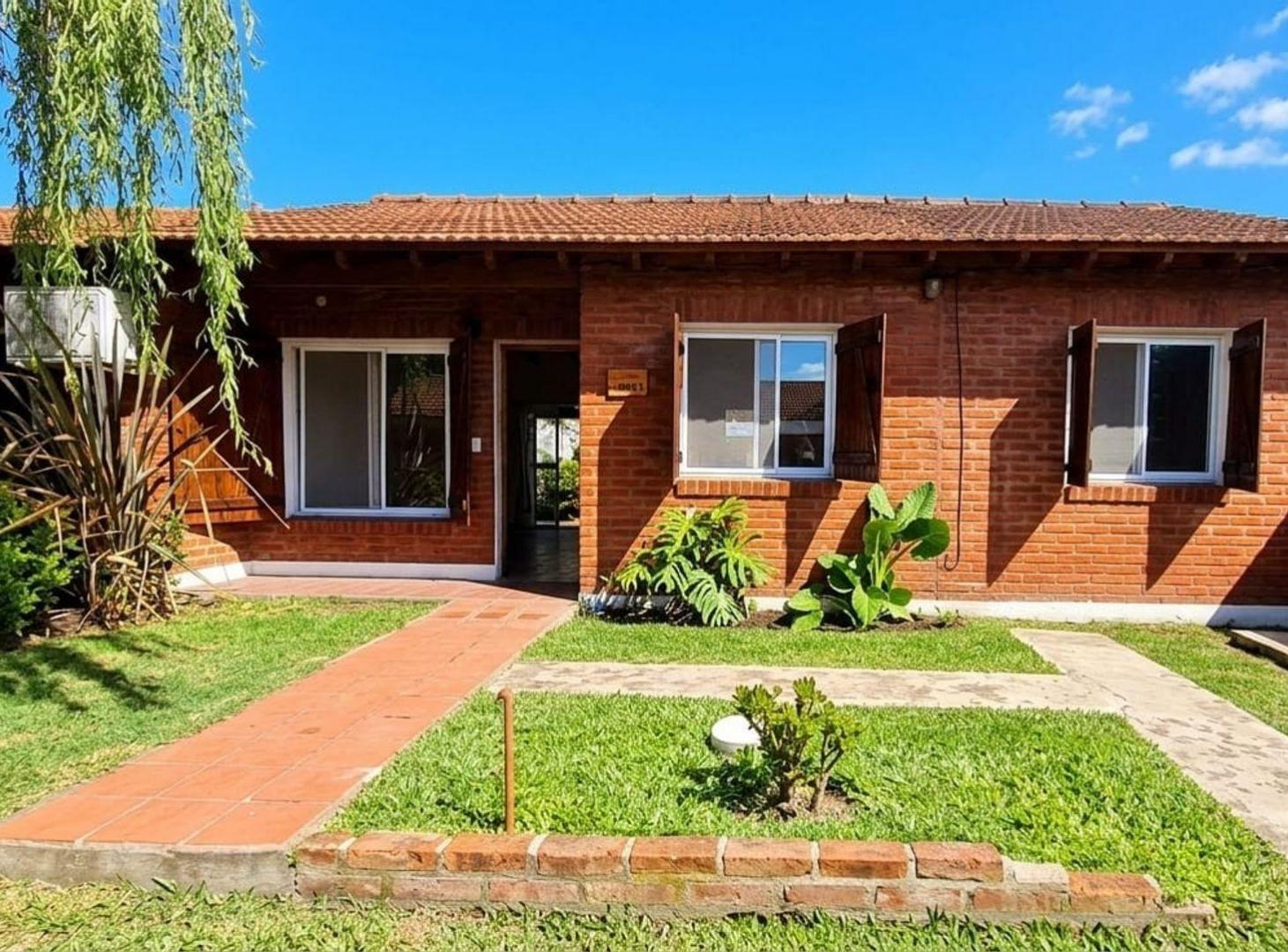 Foto de VENTA CASA EN BARRIO ALTOS DE PACHECO 4 AMB, imagen 1