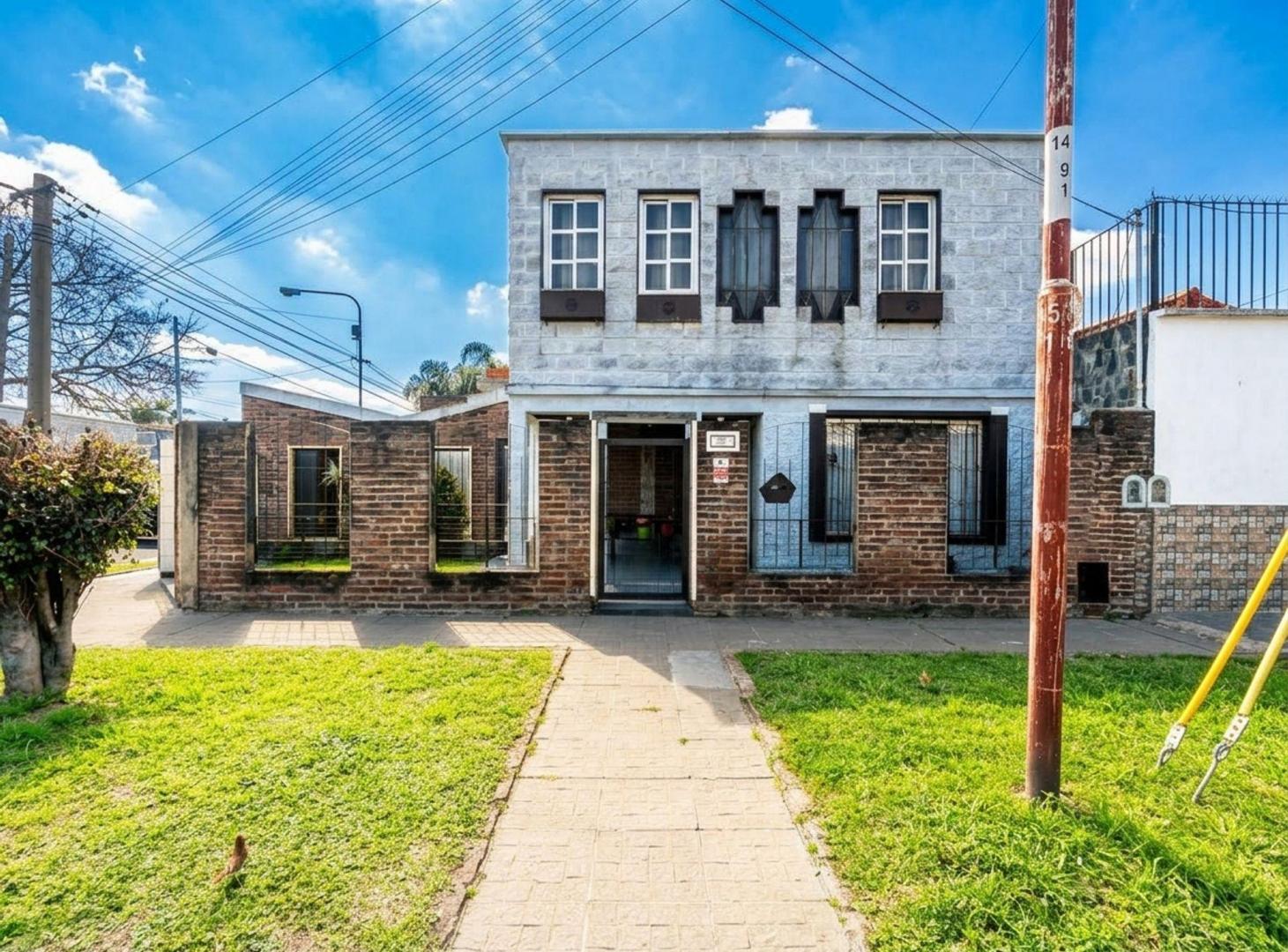 Foto de CASA EN VENTA 4 AMBIENTES CON COCHERA EN SAN JUSTO, imagen 1